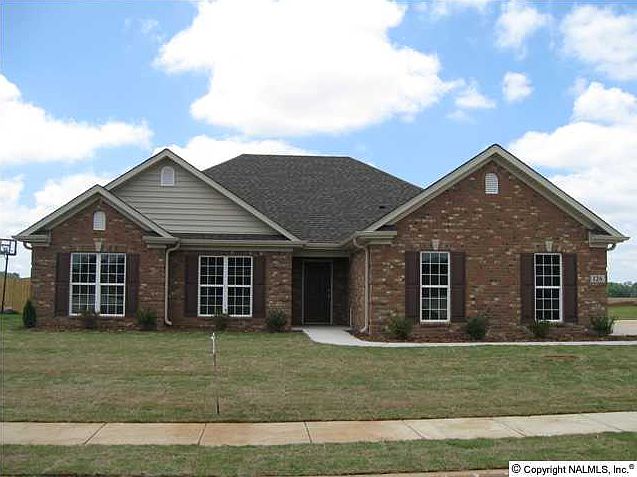 1st image of 126 Lexie Ln
