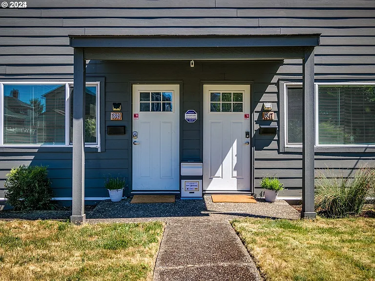 6847 N Seneca St #6847 — Photo 15