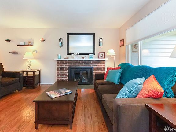 5th image of 2502 Pine Tree Dr SE