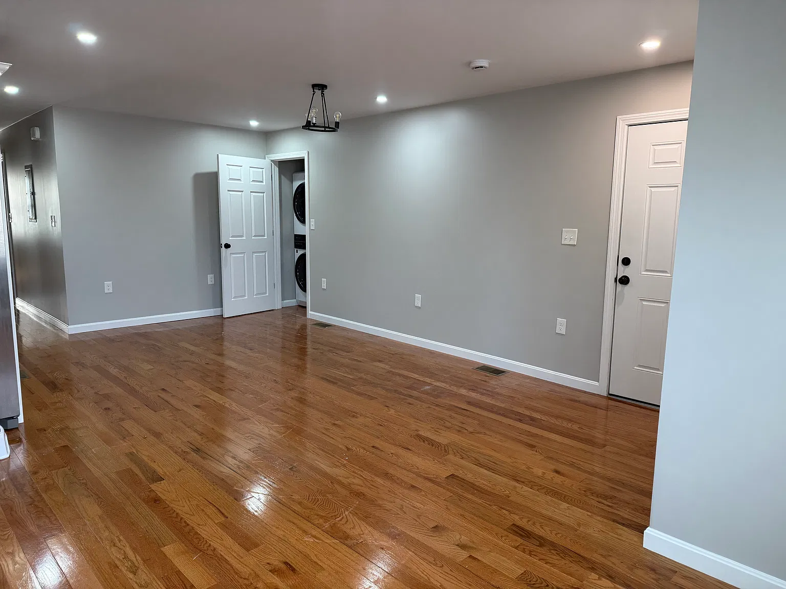 4 bed, 1200 sqft, $2,800 — Photo 3
