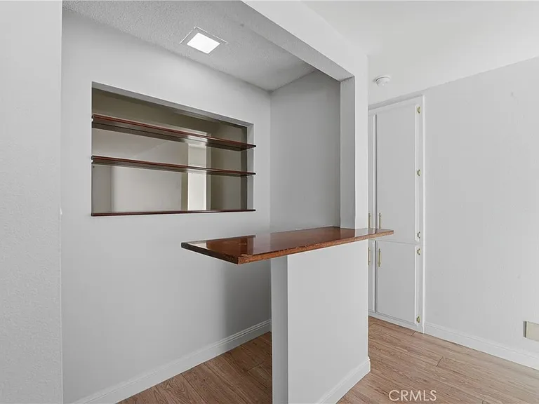 6255 Mitchell Ave — Photo 12