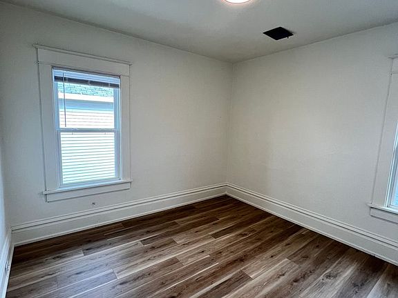 5th image of 835 Waugoo Ave