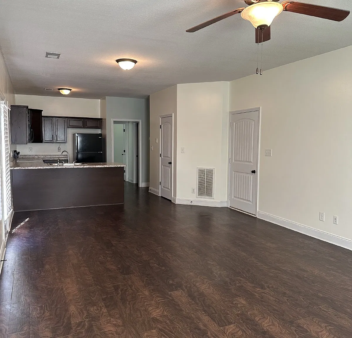 2 bed, 2.0 bath, 1100 sqft, $1,195 — Photo 3