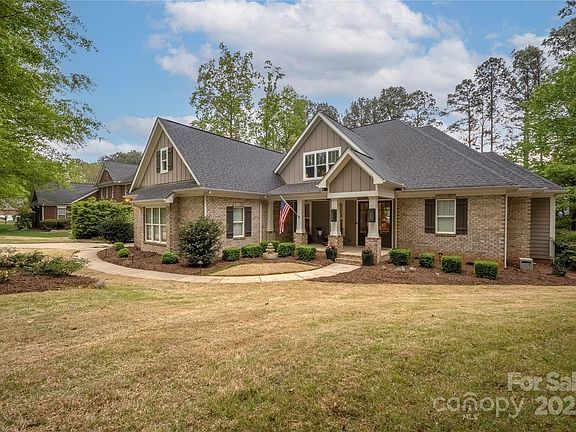 2nd image of 7982 Buena Vista Dr