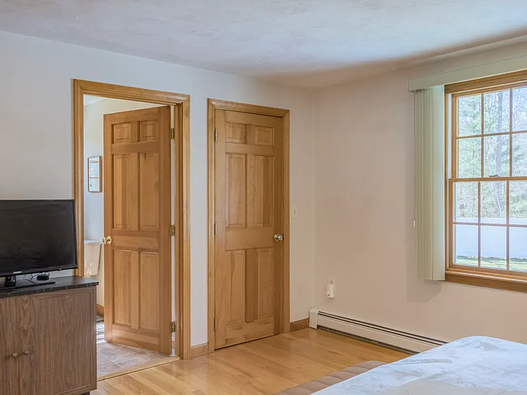 141 Harlow Rd — Photo 10