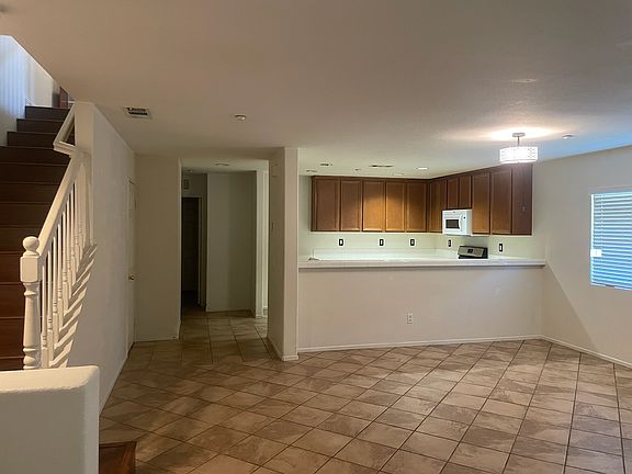 5th image of 15653 Lasselle St APT 38