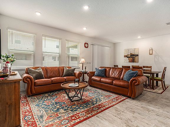 4th image of 1105 Lady Gouldian Ct