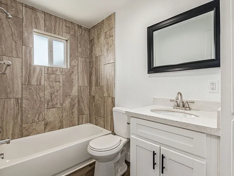 2539 W Pierson St — Photo 20