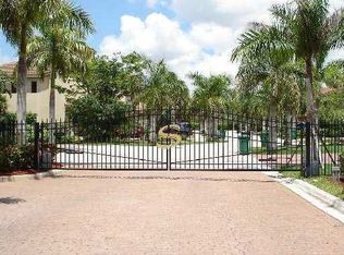 12451 SW 1st St, Plantation, FL 33325