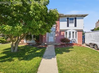 3470 Johnson St, Trenton, MI 48183