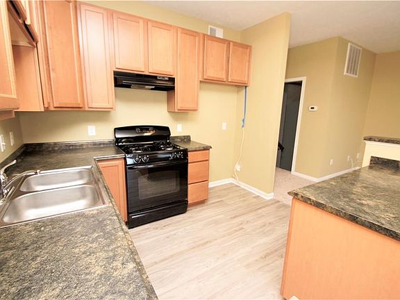 2nd image of 134 River Rock Way