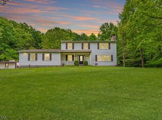 99 Old Turnpike Rd, Port Murray, NJ 07865