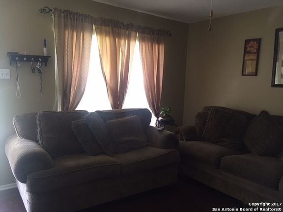 2nd image of 5020 Cinderella St