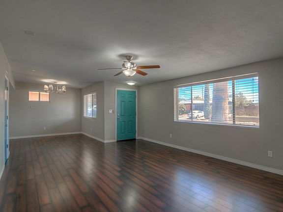 3rd image of 3262 W Calle Fresa