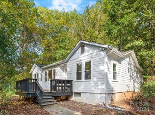 42 Maple Springs Rd, Asheville, NC 28805