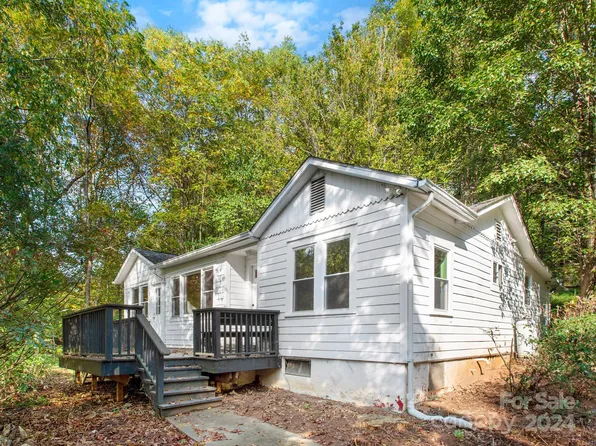 42 Maple Springs Rd, Asheville, NC 28805
