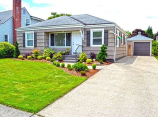 1053 20th Ave, Longview, WA 98632