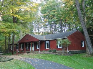 14115 Country River Ln, Newbury, OH 44065