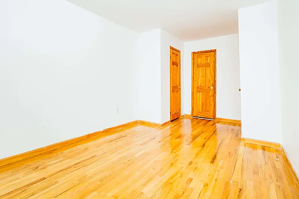 Rented by Nooklyn NYC LLC | media 13