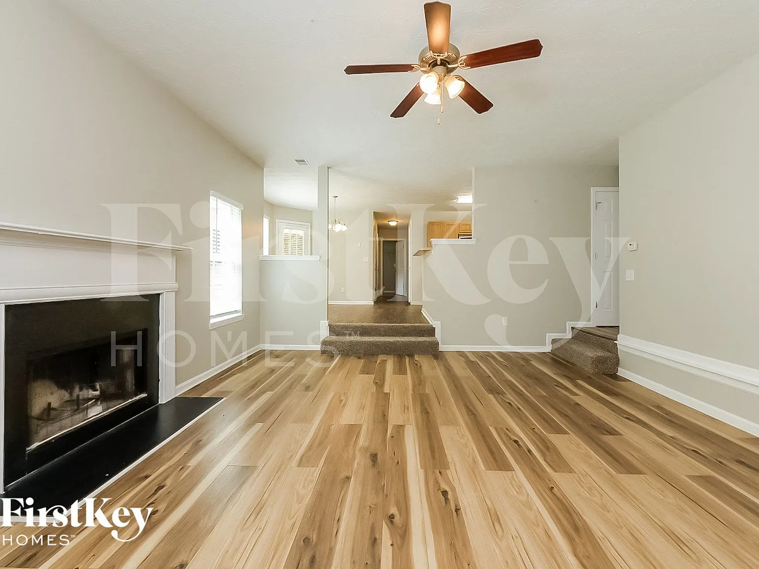 4 bed, 2.5 bath, 2710 sqft, $2,925 — Photo 2