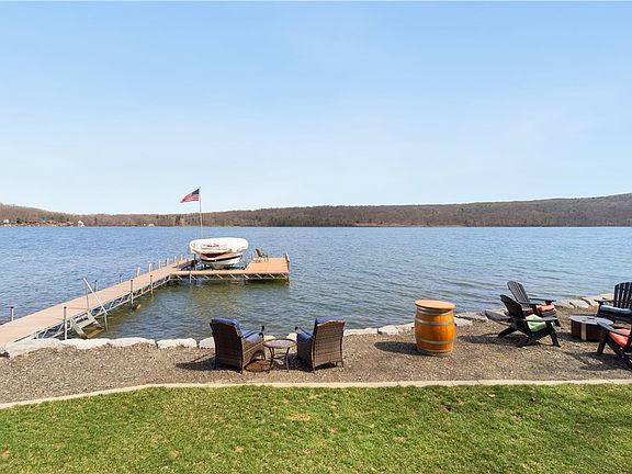 5th image of 843 W Lake Rd