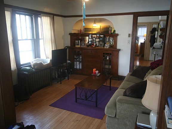 4th image of 1818 N Oakland Ave