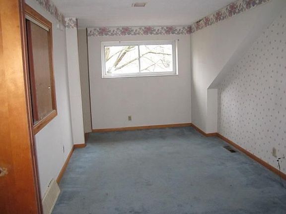 2nd image of 2620 N Main St