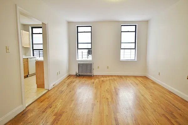 Rented by Julianna Realty Corp | media 19