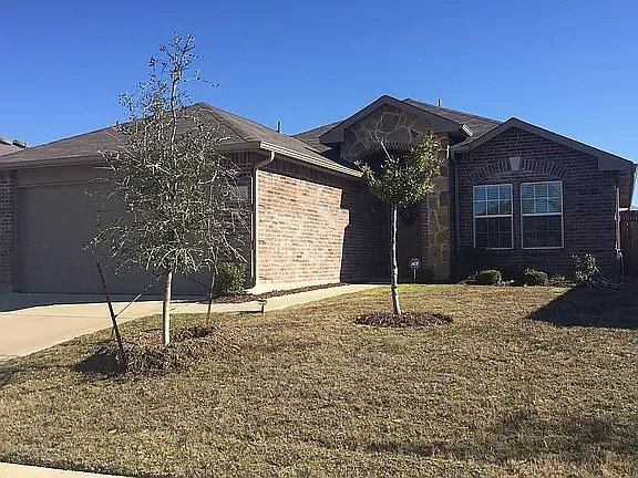 1417 Nicholas Dr — Photo 1