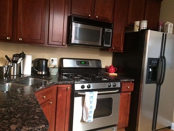 4th image of 538 W Belmont Ave APT 1N