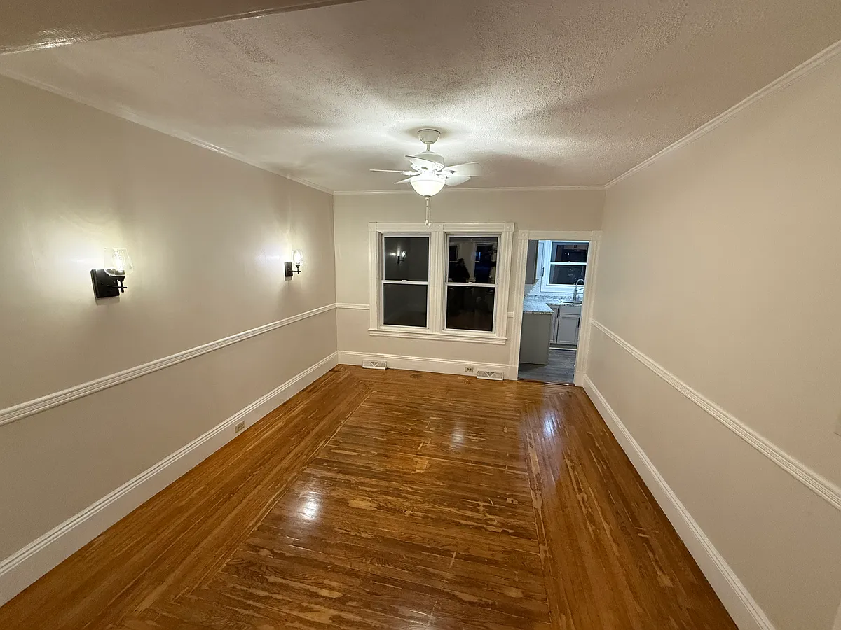 Building Photo - 258 Gibson St #258