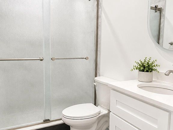 5th image of 2614 N 7th St #3