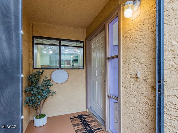 2nd image of 3108 E Oasis De Palmeras