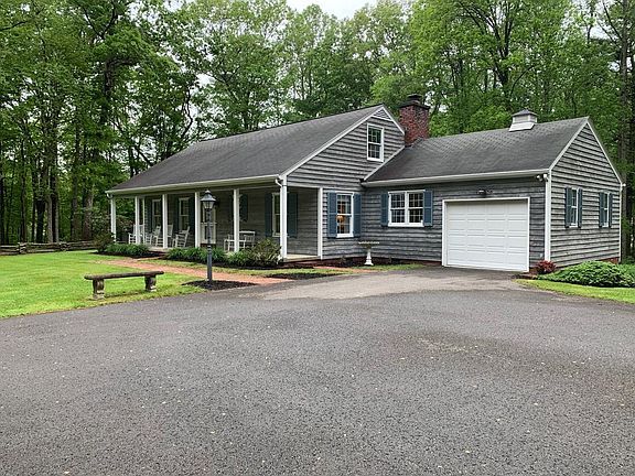 2nd image of 106 Bellewood Ln