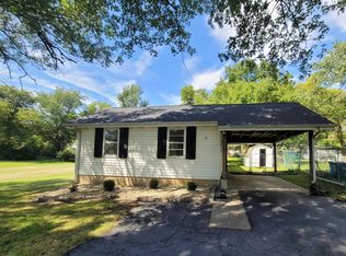 11 Shumate Ave, Maryland Heights, MO 63043