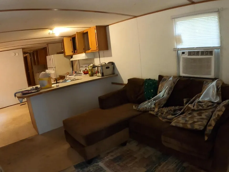 And partial kitchen area. House is cleaned out