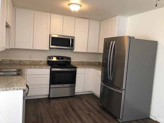 2nd image of 1003 N Peach Ave APT 108