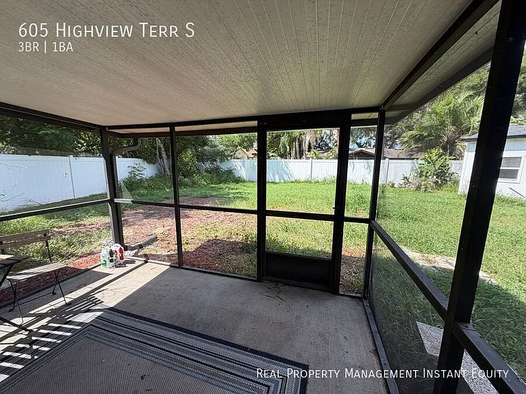 605 Highview Ter S — Photo 21