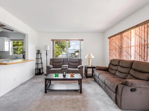 122 Bedford E #122, West Palm Beach, FL 33417