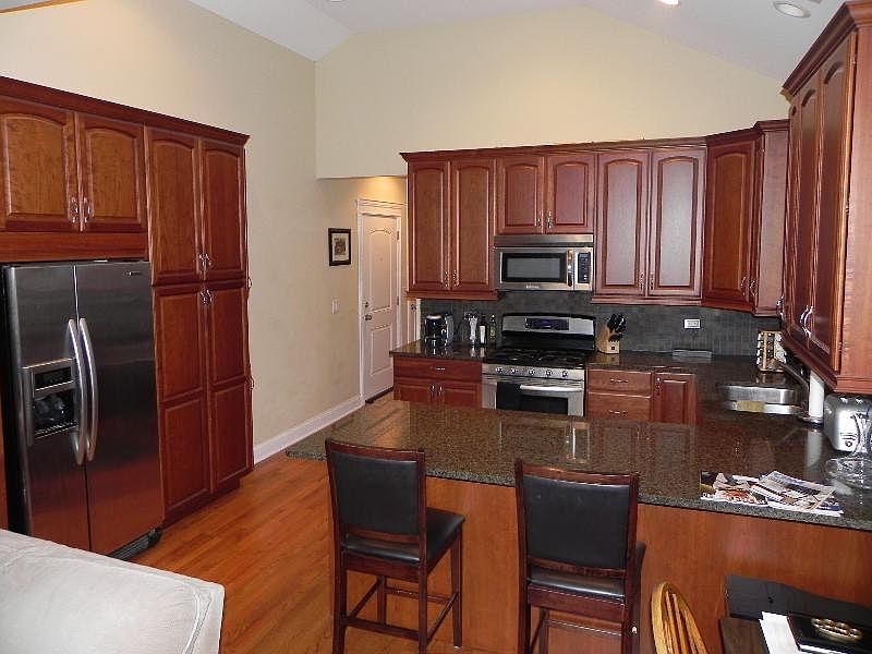 1st image of 3227 N Clifton Ave #Unt3