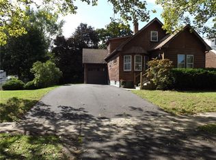 246 Crestwood Blvd, Rochester, NY 14624