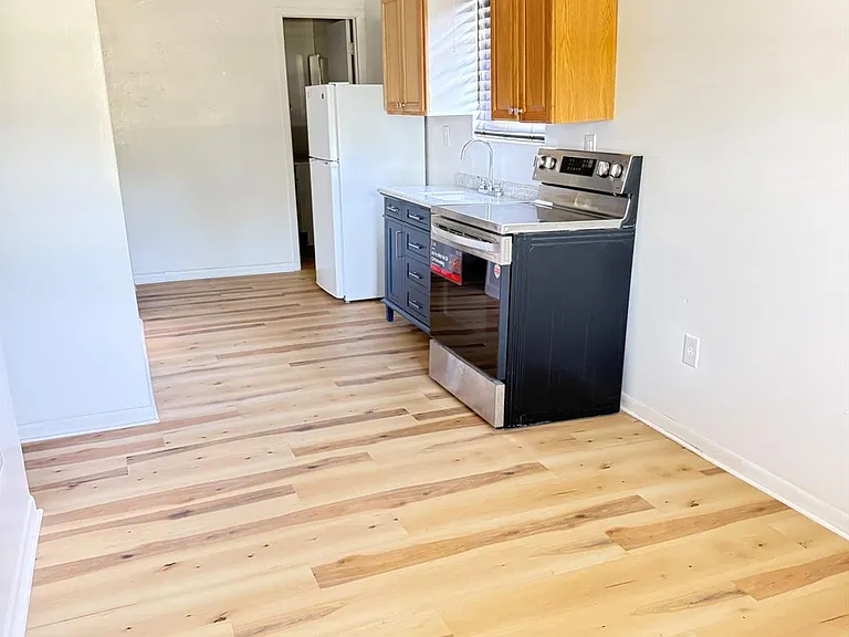 11414 Sralla Rd #A — Photo 14