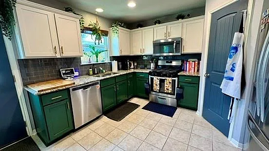 3 bed, 2.5 bath, 1244 sqft, $1,750 — Photo 2