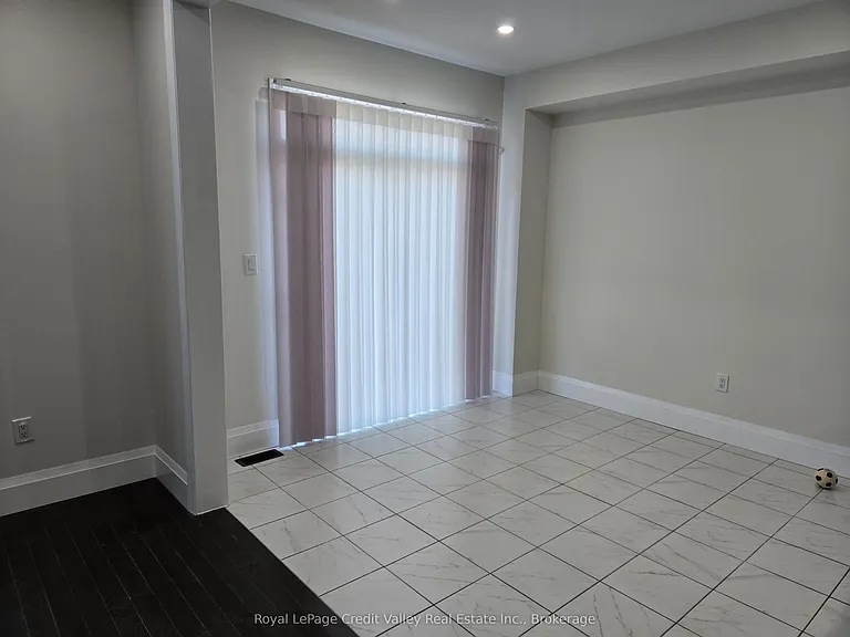 2207 Lozenby St — Photo 3
