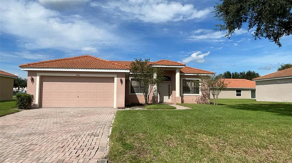 3 bed, 2.0 bath, 1334 sqft, $1,535 — Photo 1