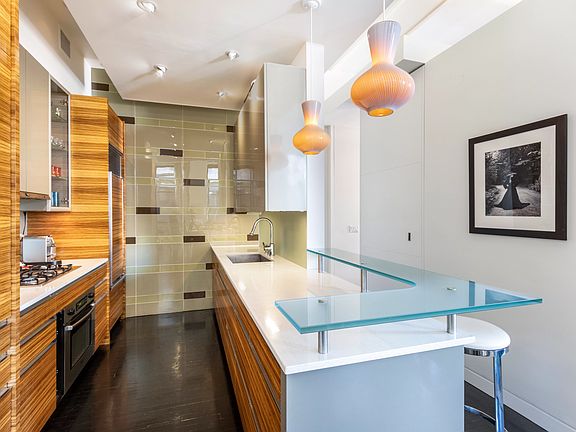2nd image of 315 W 23rd St APT 12F