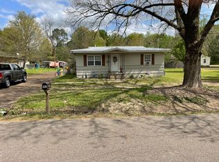 112 Meadow Hill Rd, West Point, MS 39773