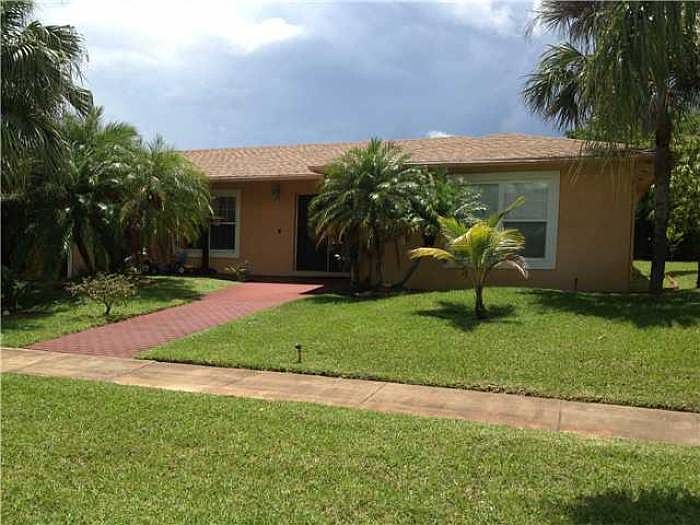 1st image of 16651 Waters Edge Dr