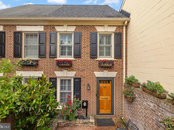 624 S Pitt St #1/2, Alexandria, VA 22314