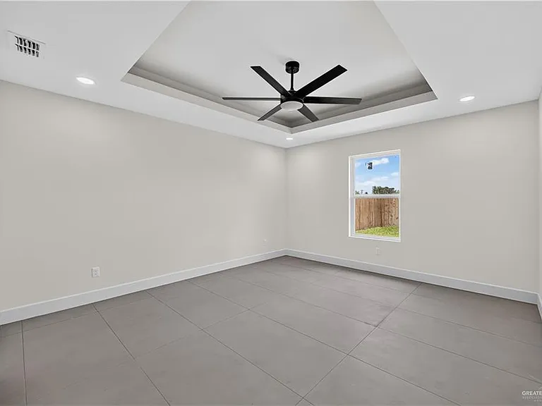 1417 W Dawes Ave — Photo 12